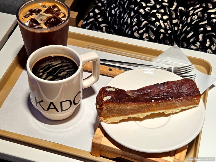  경주 황리단길 카페, 경주 대릉원뷰 디저트 맛집, 카도카도(KADO&KADO)