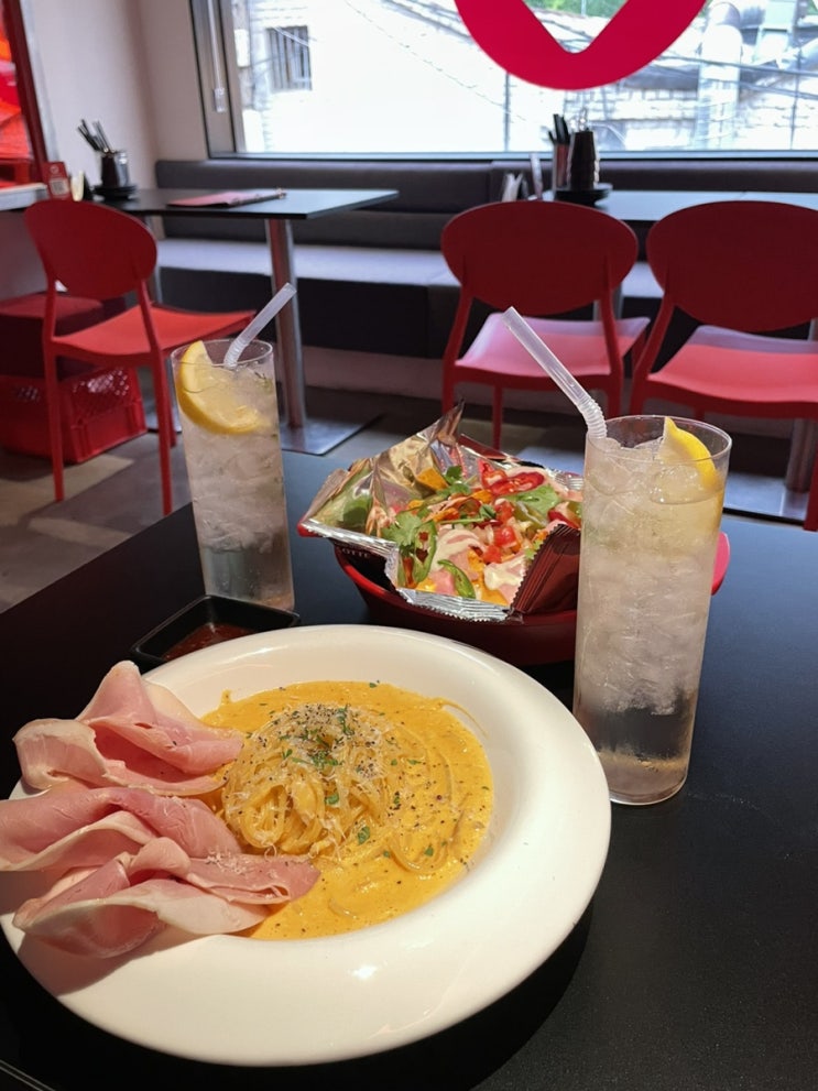  [신용산 술집] 코코모모 용리단길점 하이볼 파스타 맛집
