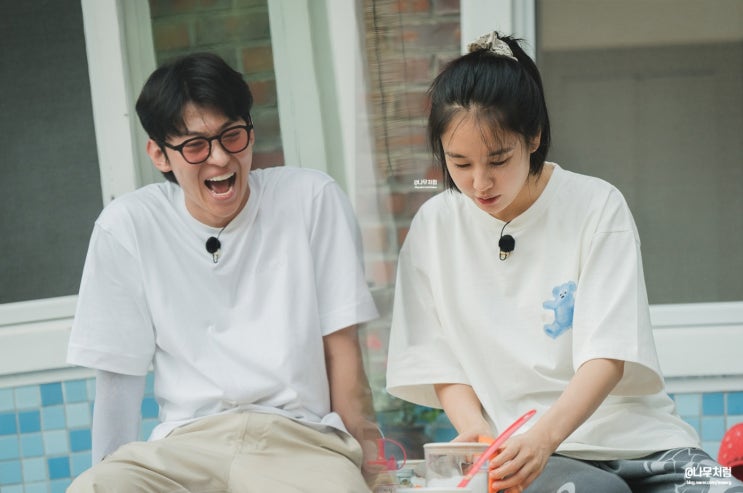 <b>언니네 산지직송</b>, 미친 남매 케미 안은진 <b>덱스</b> 이러다 사귈라... 