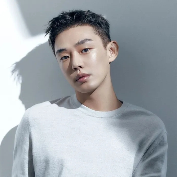 <b>유아인</b> 동성 <b>성폭행</b> <b>혐의</b> 피소 소환조사예정 진실여부는
