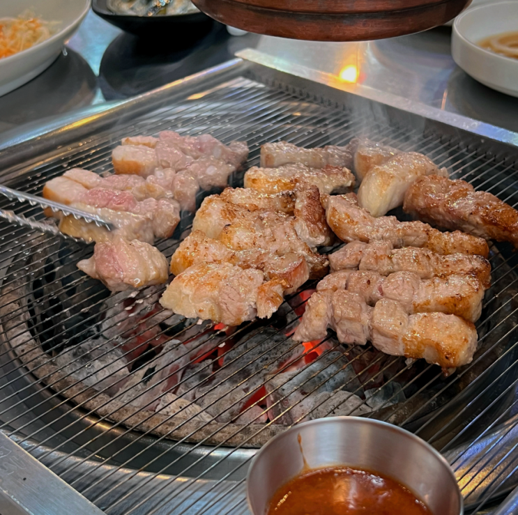  성남 신흥동 맛집, 신흥역 두배마니에서 먹는 삼겹살과 김치찌개