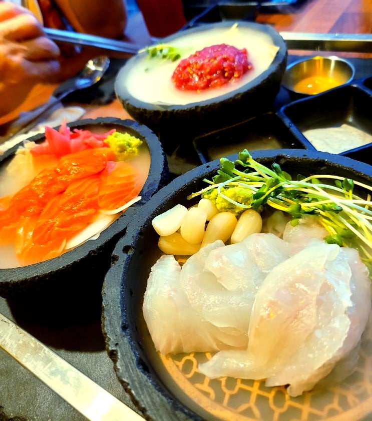  [서울/상수] 홍대 육회 맛집 탐라육해, 7000원의 저렴한 육회와 싱싱한 해산물들 진짜 맛있는 솥밥