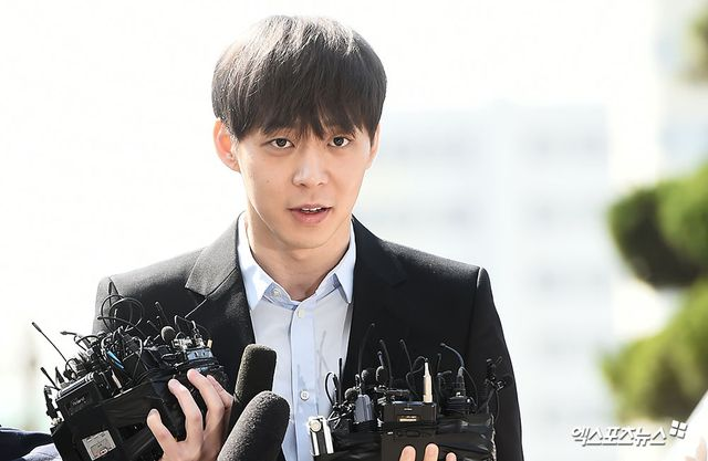 '마약+세금체납' <b>박유천 근황</b>?…두터운 팬층→日서 떼창까지... 