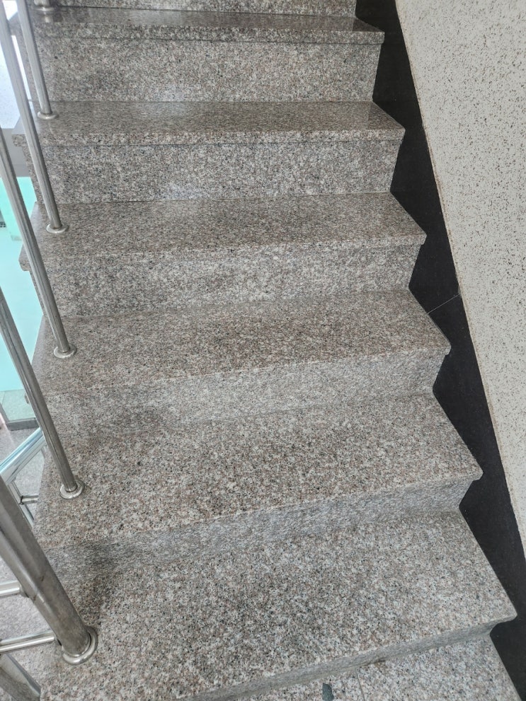  은평구 역촌동계단청소 불광동 대조동 갈현동 학원 화장실청소업체