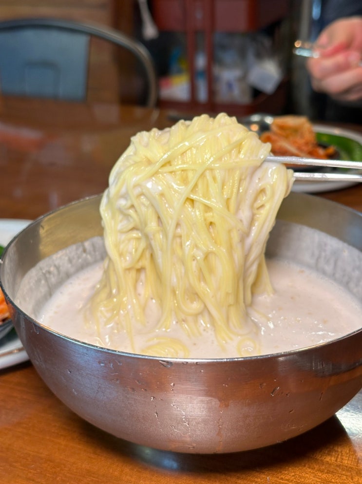  셰프김태홍 남도식 땅콩콩국수 무조건 먹어야 할 2024 콩국수 논현 반포동에 있다