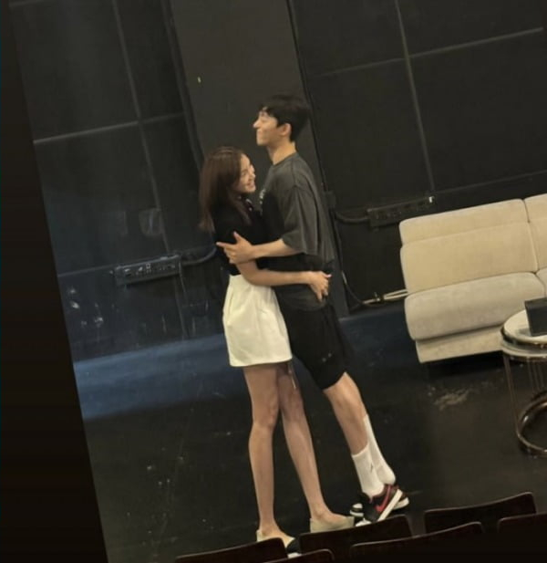 올스타<b>보잉보잉 정가은</b> 남성 엉덩이 손이 호강하네 발언... 