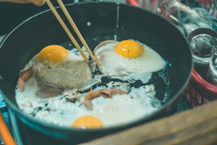 고지혈증 식단 '이 음식' 절대 먹지 마세요, 혈관 깨끗하게 유지하는 콜레스테롤 청소 식단 알아보기 고지혈증 식단 '이 음식' 절대 먹지 마세요, 혈관 깨끗하게 유지하는 콜레스테롤 청소 식단 알아보기