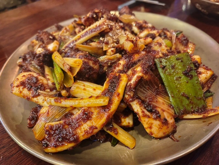  서울 명지대 안주 맛집 '수아레' 술집 레트로 감성