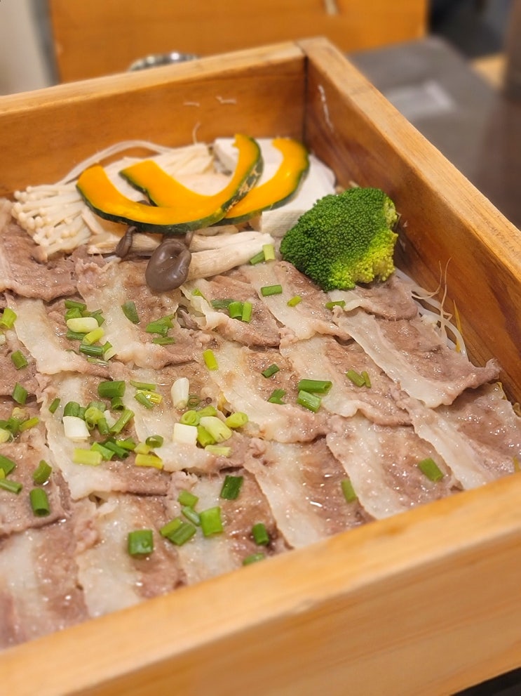  대학로 혜화역 맛집! 건강한 편백찜 - 도토리편백집 대학로점