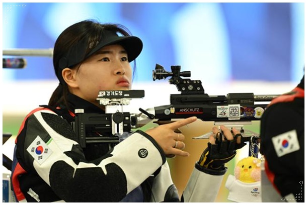 선수단 첫 金/ 시즌 67.6% 소화한 <b>프로야구</b>, <b>700만 관중</b> 돌파