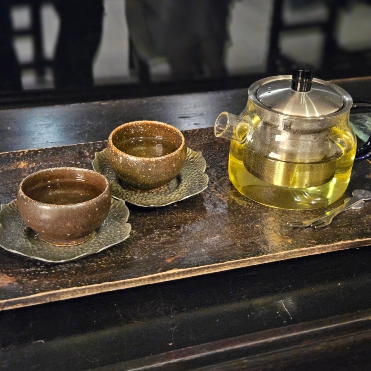  부산 해운대 달맞이 카페 오션뷰 전통찻집 비비비당