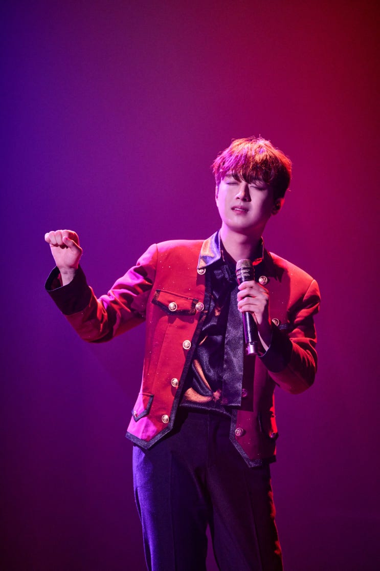 <b>이찬원</b>, ‘찬가’ 수원 <b>콘서트</b> 성료. '故 <b>현철</b> 추모' 의미 있는... 