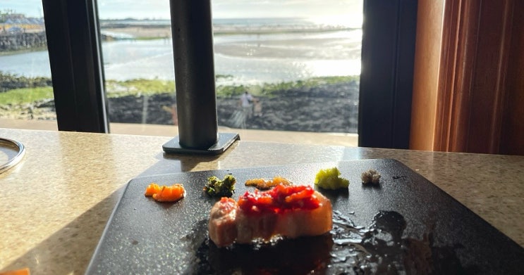  제주 바다뷰와 분위기 좋은 협재해수욕장 흑돼지맛집 협재고기부엌