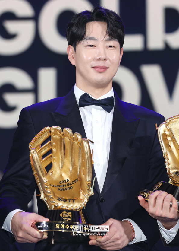 NC <b>박건우</b> 손목 <b>골절</b> + 인대 손상 6주간 아웃