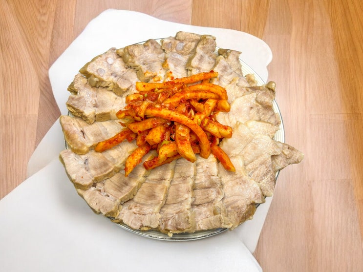 삼겹살 수육 맛있게 삶는 법 알려드려요.