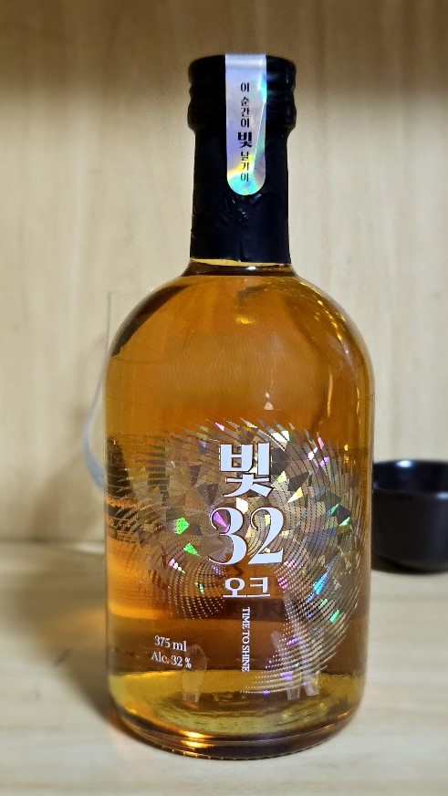  빛 32 오크 (전통 증류 소주)