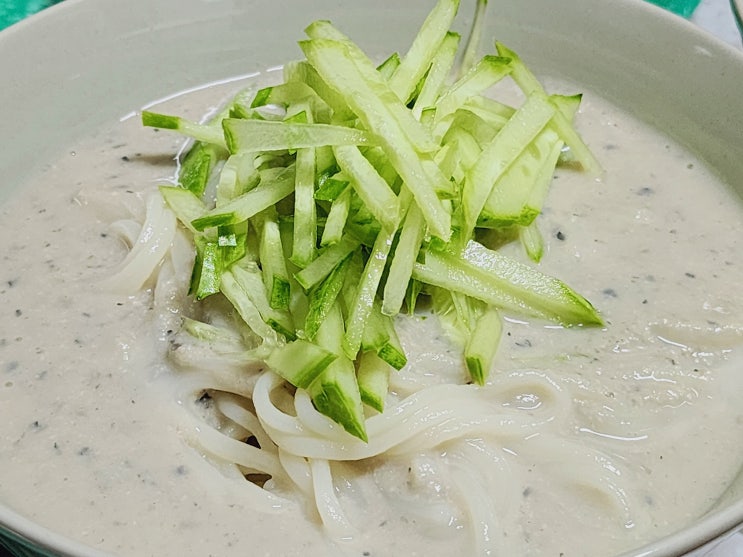 여름 음식 서리태 콩국수 만들기 저녁 메뉴 생면 삶는 시간 여름 음식 서리태 콩국수 만들기 저녁 메뉴 생면 삶는 시간