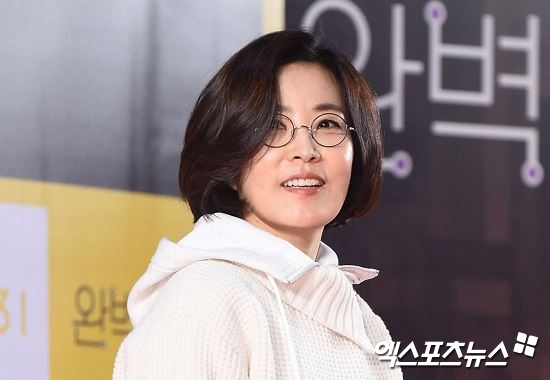 <b>이선희</b> <b>40주년</b> 고개 숙였다 법카 사적유용 벌금 반성 프로필 나이