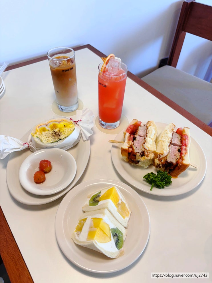  경주 여행 후르츠산도 맛집 추천:: 인아워타임