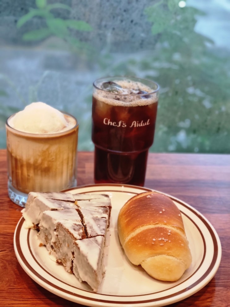  영등포 대형카페 셰프의 아이들 소금빵 맛집