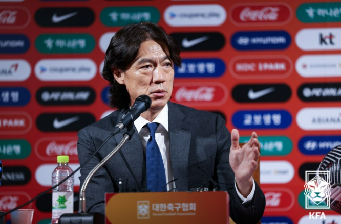 [축구] <b>홍명보</b>, 대한민국 축구 국가대표팀 <b>감독</b>으로의 복귀