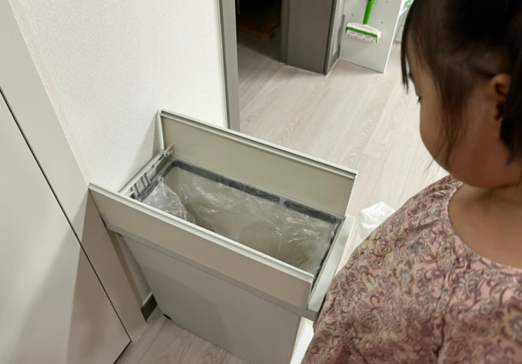  양문 페달 휴지통 청결의 혁신, 씨비케이CBK 양문 페달 휴지통 32L 사용 후기