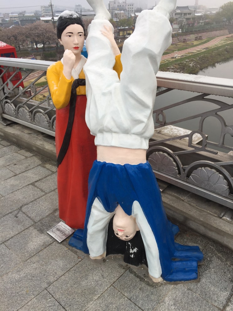  [스페셜포토] 인생이 노잼이라 생각될 땐 사진첩을 뒤져본다