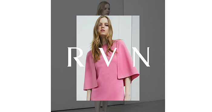  뉴욕기반 패션 '알브이엔(RVN)', Crepe Knit A-line 미니 케이프드레스 출시