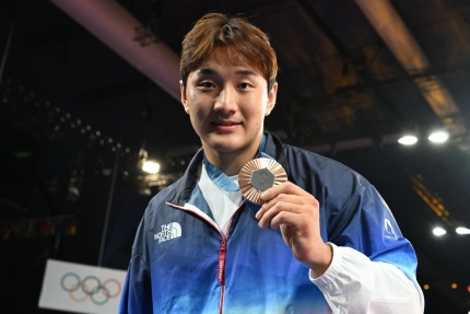 유도 81kg급 <b>이준환</b>, <b>동메달</b> 따고도 눈물