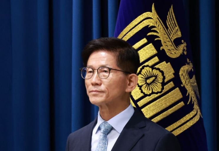 尹대통령, <b>고용노동부 장관</b>에 <b>김문수</b> 지명…"노동개혁 완수... 