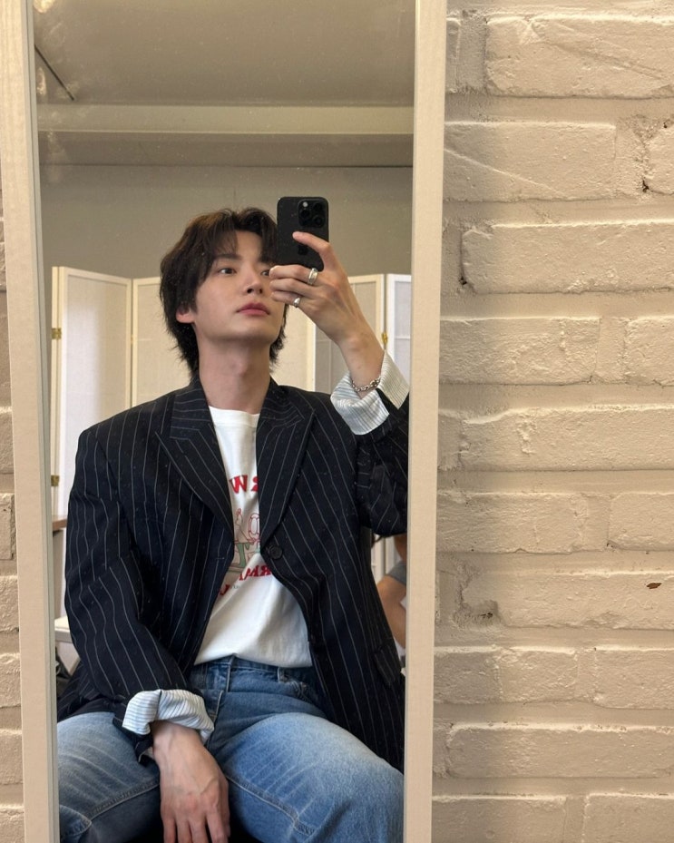  안재현 인스타그램 패션 코디, 인스턴트펑크 위티 그래픽 프린트 티셔츠 추천!