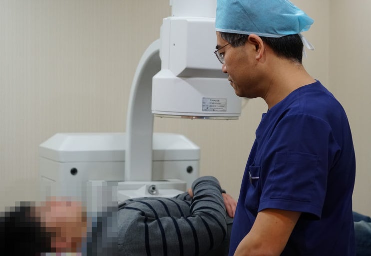  상동요로결석, 복부 통증과 배뇨곤란을 잘 치료하는 부개역인근비뇨기과