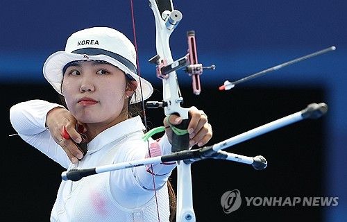 <b>양궁</b> 단체전 10연패 '황금 막내' 남수현, <b>개인전 16강</b> 진출... 