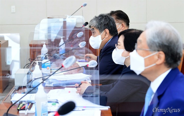 <b>이진숙 탄핵안</b> 보고, 방송통신위원회의 정치적 대결, <b>이진숙</b>... 