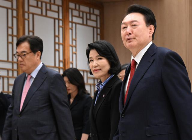 [N 뉴스] '<b>이진숙</b> 버티기'에 스텝 꼬인 <b>민주당</b>... "<b>탄핵</b> 역풍?... 