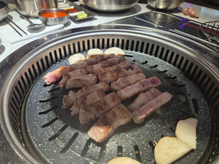  서울 명동맛집 점심메뉴 삼겹살, 목살 도시화로 추천