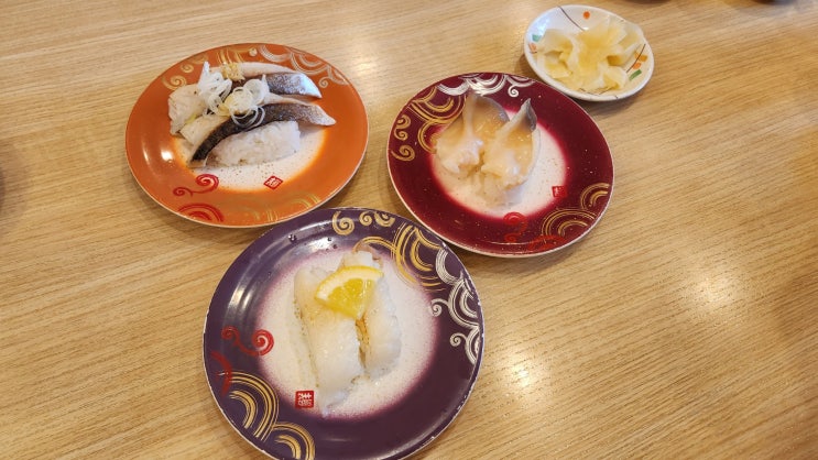 현지인도 줄서는 삿포로 회전초밥 맛집 토리톤 사카에마치점_웨이팅 없이 먹는 팁, 메뉴, 후기