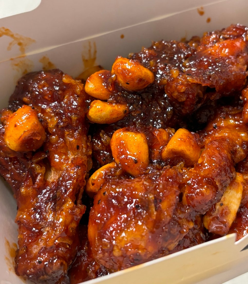 BHC치킨 포항오천점 사진 6