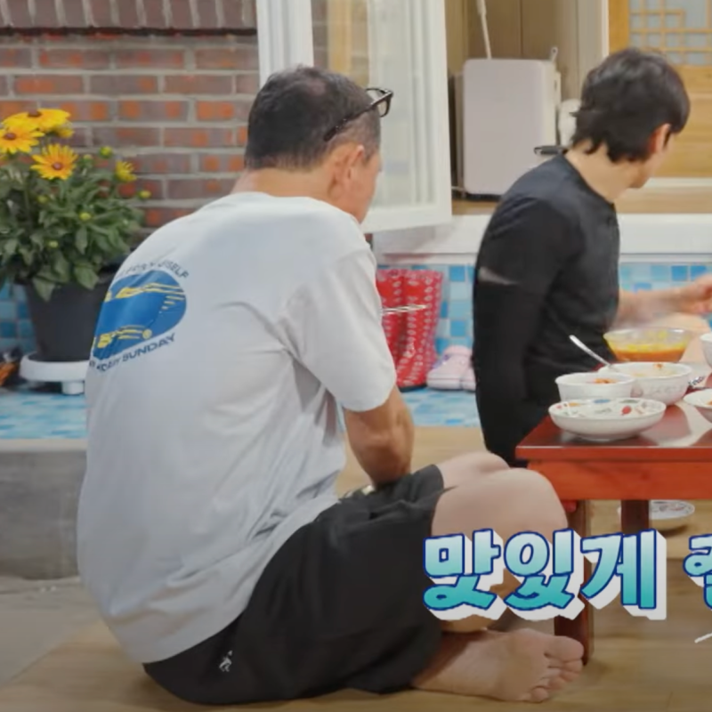 황정민 패션 정보 | 언니네 산지직송 3회 | 그레이 컬러 반팔 티셔츠는 손흥민의 NOS7 브랜드