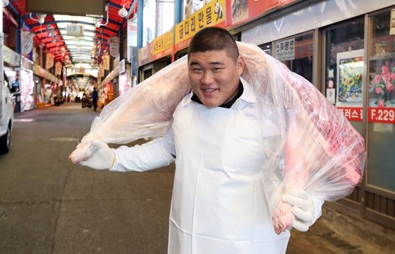 헤라클레스' <b>김민종</b>, 파리올림픽 <b>준결승</b>에서 일본 <b>유도</b> 영웅의... 