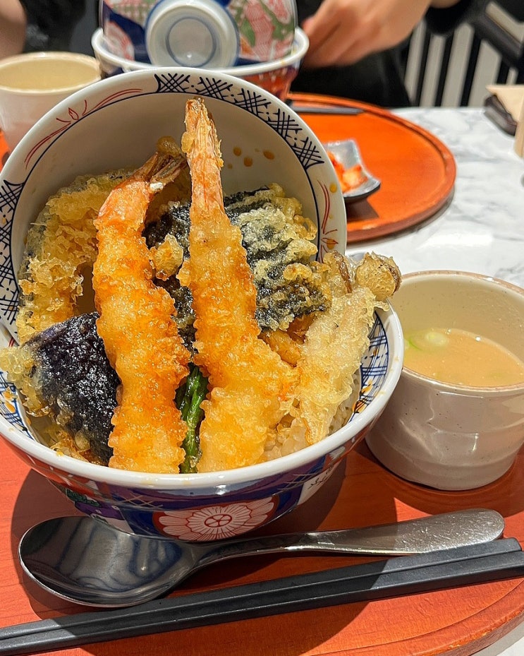  여의도 직장인 점심맛집, 마츠노하나 더현대점