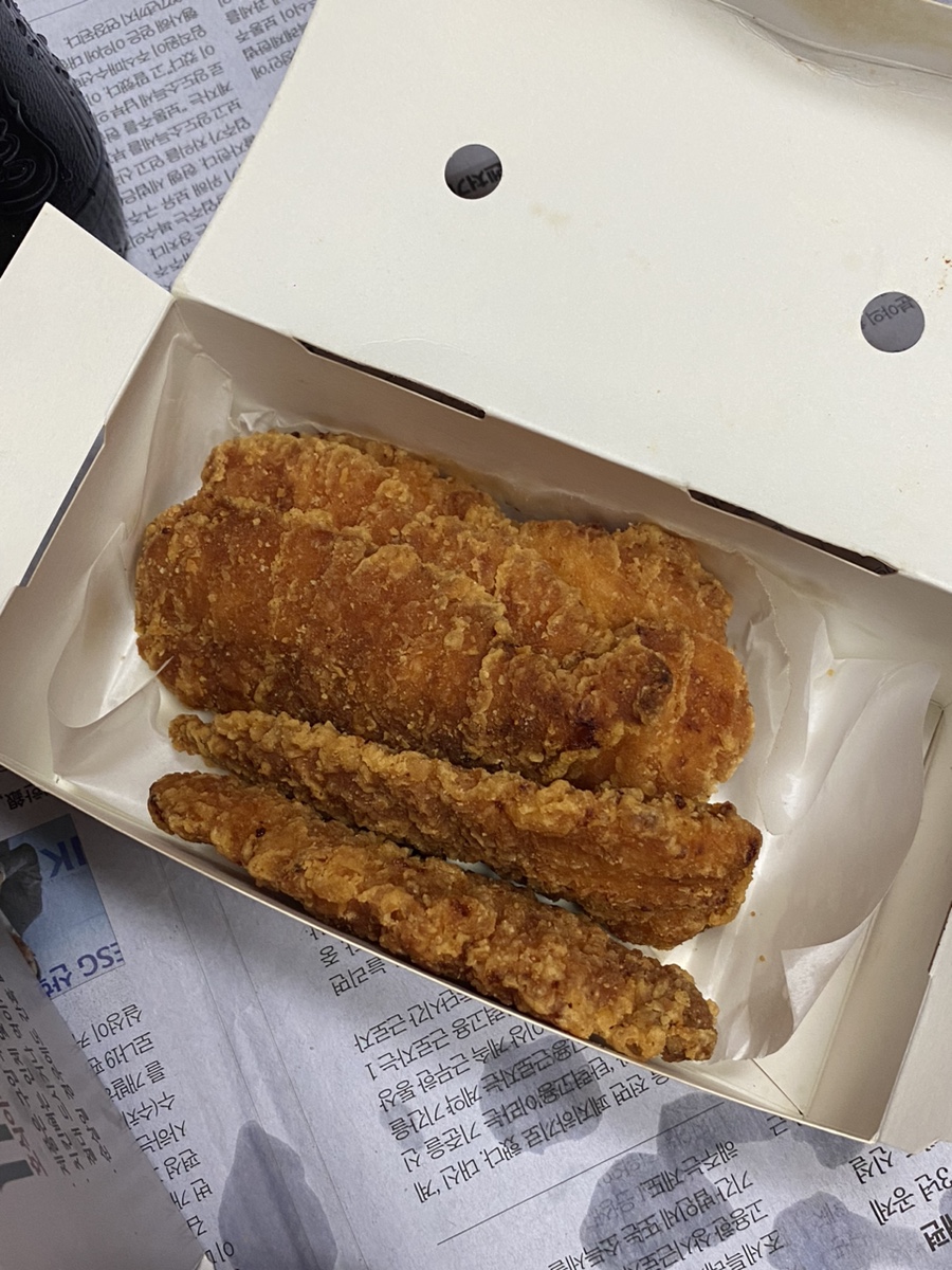 호식이두마리치킨 화명점 사진 6