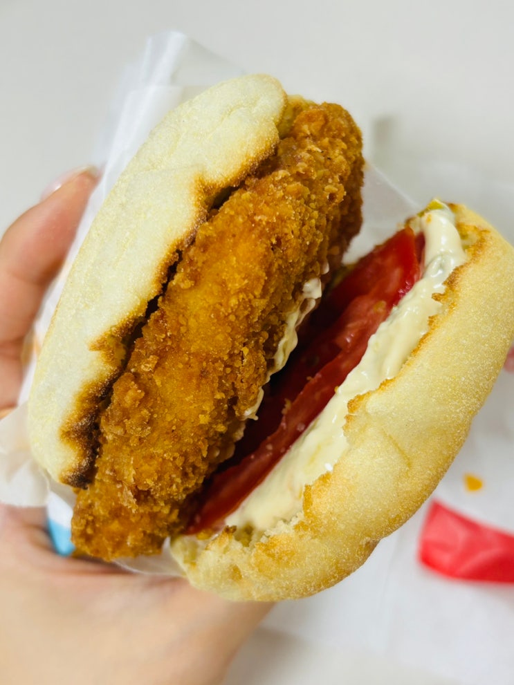  [내돈내먹] 마산 내서 중리 맥도날드 맥모닝 신메뉴 ‘진주 고추 크림치즈 머핀’