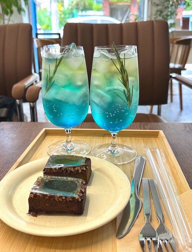  울산카페 신정동카페 플루토 카페