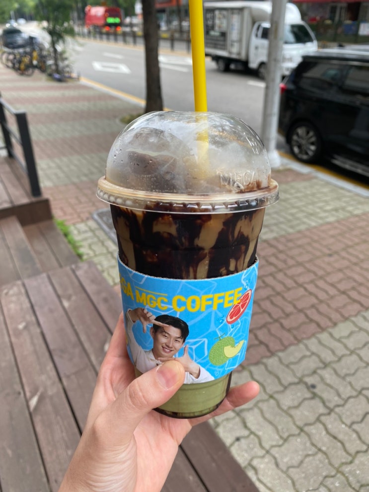  메가커피 신메뉴! 초코젤라또 녹차라떼 후기