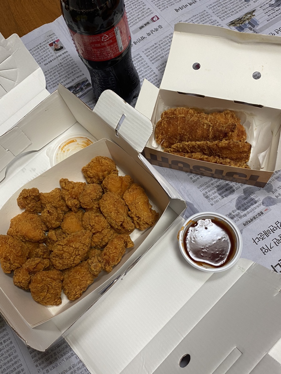 호식이두마리치킨 화명점 사진 4