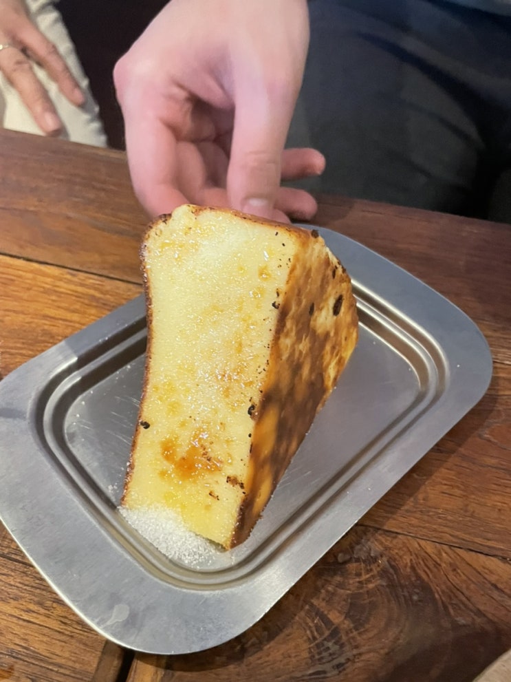 [종로카페] 치즈 디저트가 맛있는 종로 익선동 카페 ‘치즈인더스트리 익선’