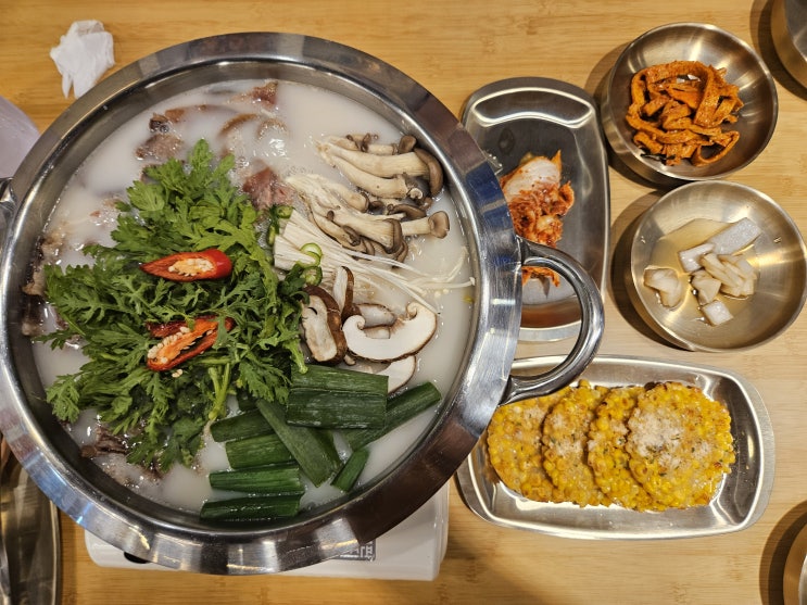  강남역회식 팔도밀방 강남본점 깔끔한 한식