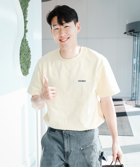  프렌치 시크룩 무드를 살린 올 여름 남자 패션에 매력을 더할 명품 브랜드 자크뮈스 반팔 코디 ft. 손흥민