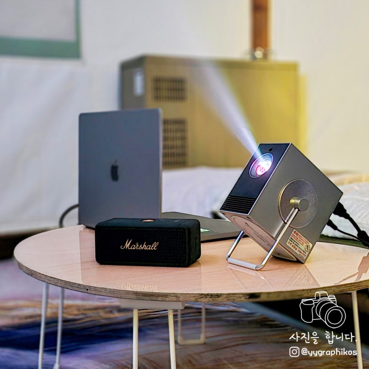  [캠핑용품] 캠핑용 빔프로젝터 - 엘지전자 시네빔 큐브 HU710PB